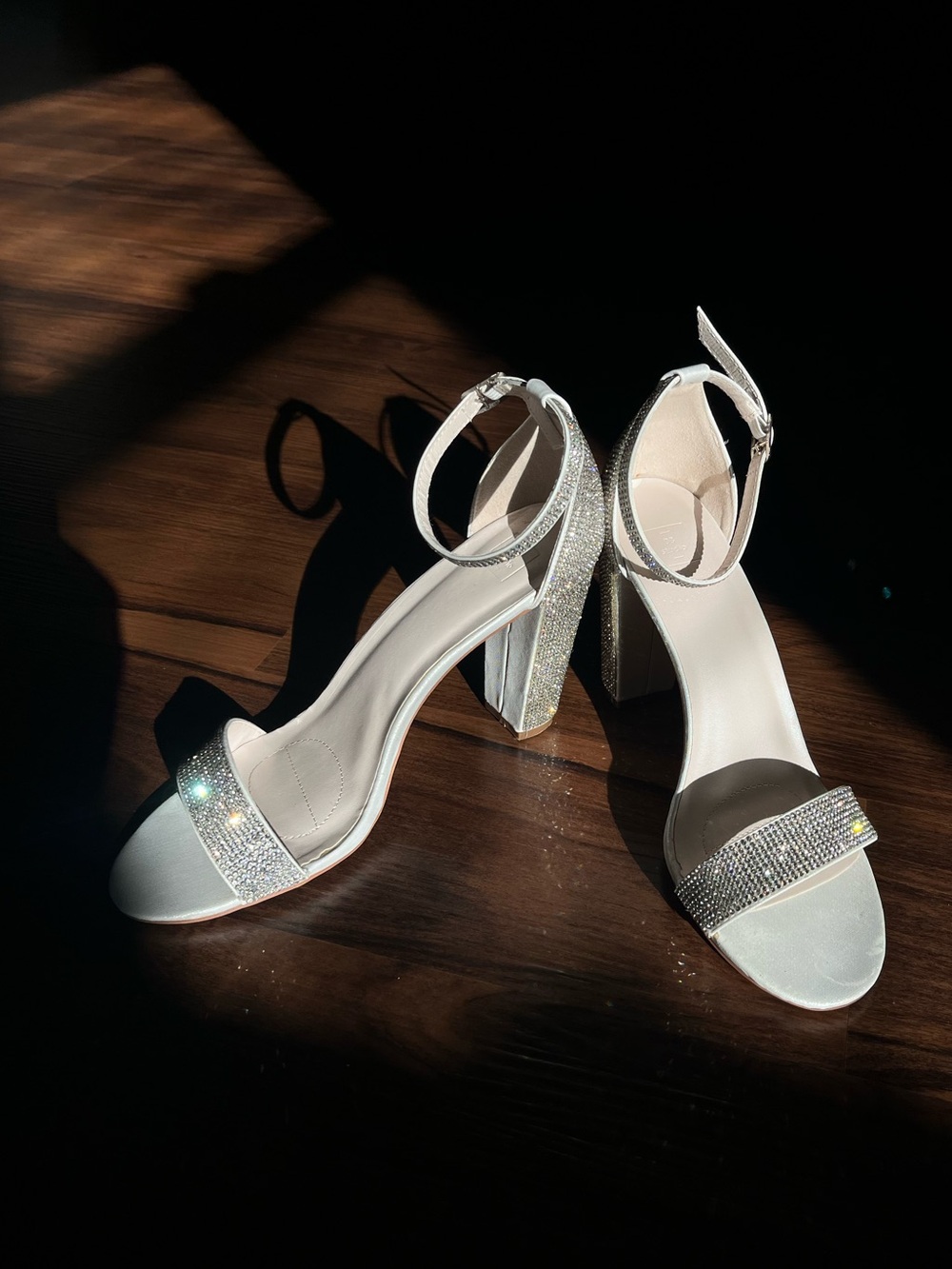 David’s Bridal DB Studio Sparkling Rhinestone Block Heels Wedding Shoes Womens 9 - Picture 5 of 16